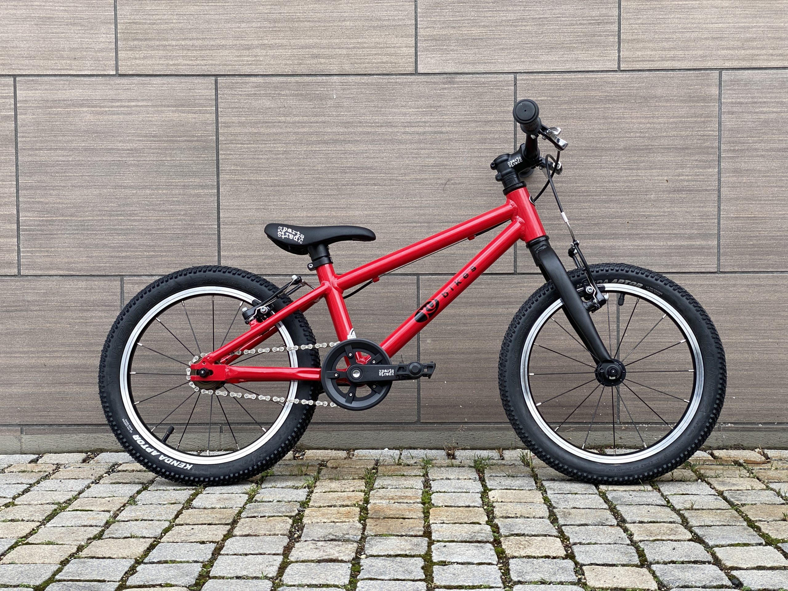 Kubike 16″ versch. Farben